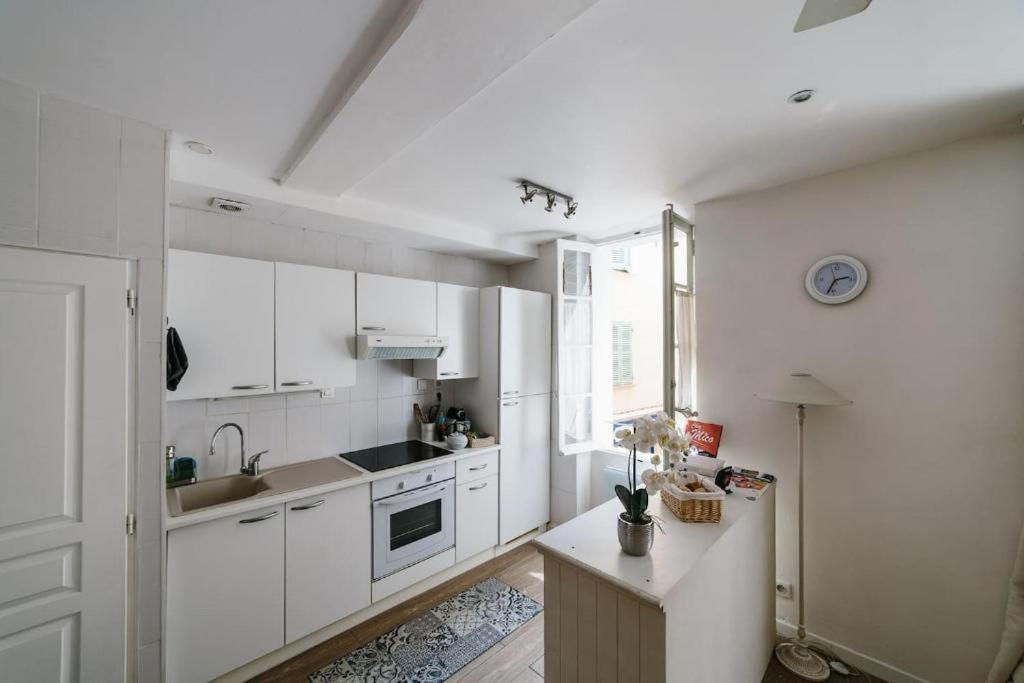 Studio Tt Equipe Parking Coeur Ville 滨海萨纳里 外观 照片