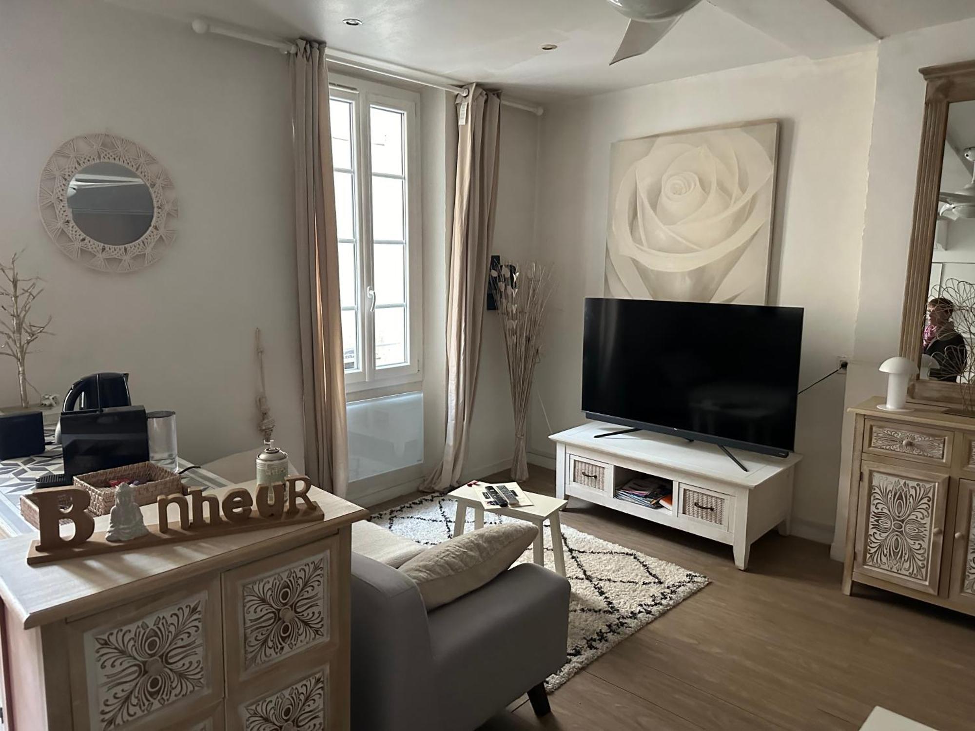 Studio Tt Equipe Parking Coeur Ville 滨海萨纳里 外观 照片